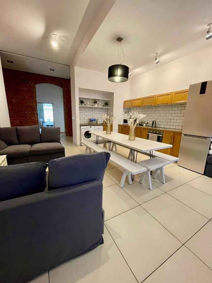 Boutique Apartments - Elegant 1906 Period Вроцлав Екстериор снимка